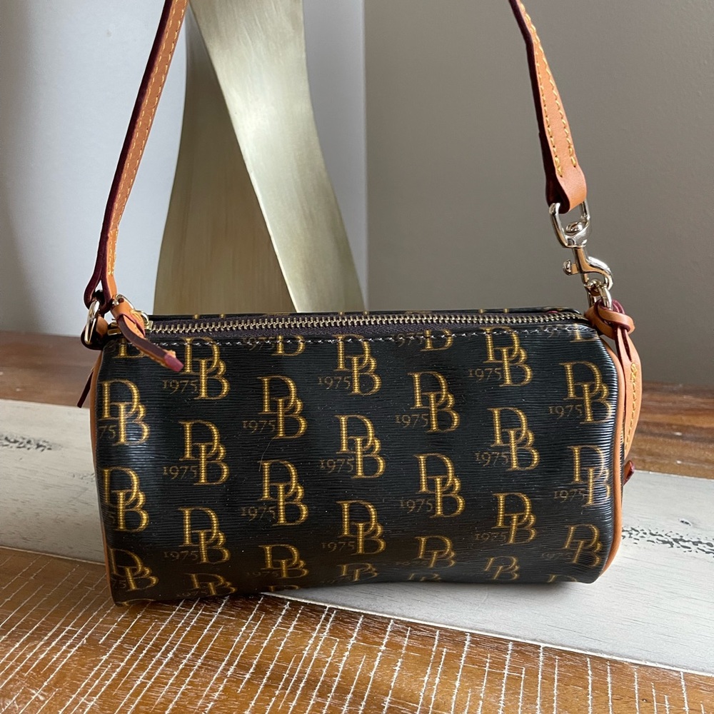 Dooney & Bourke Vintage Purse - Picture 4 of 6